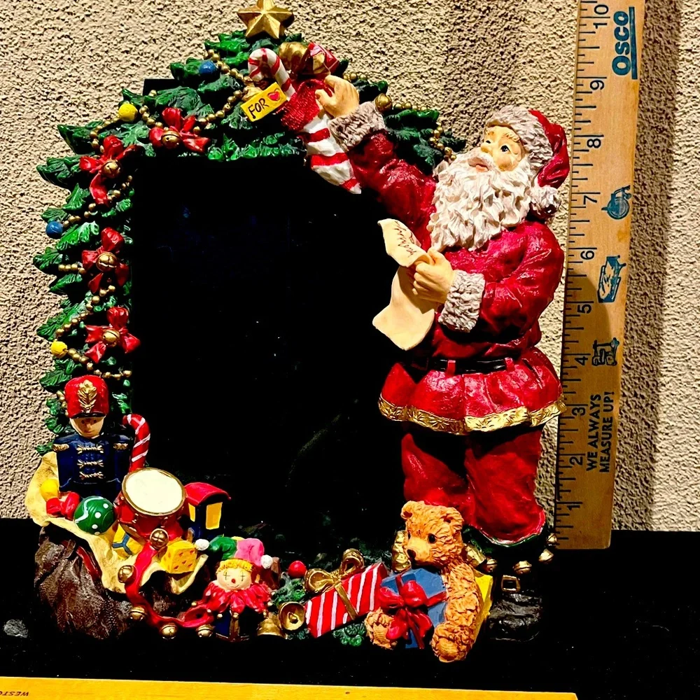 💃CLOSET CLEAR-OUT💃 TRADITIONS Santa WorkShop Holiday Frame for 4x6 Photo Heavy